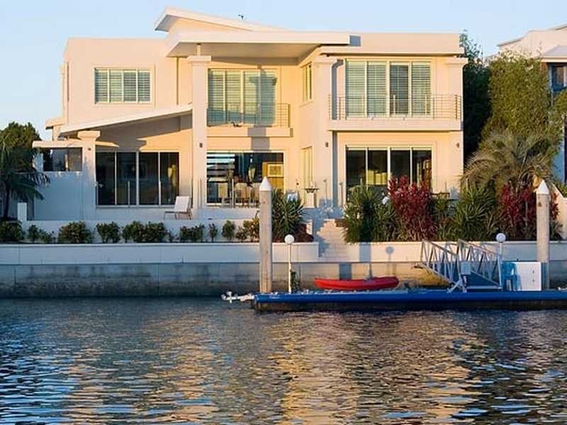 Sovereign Islands QLD 4216